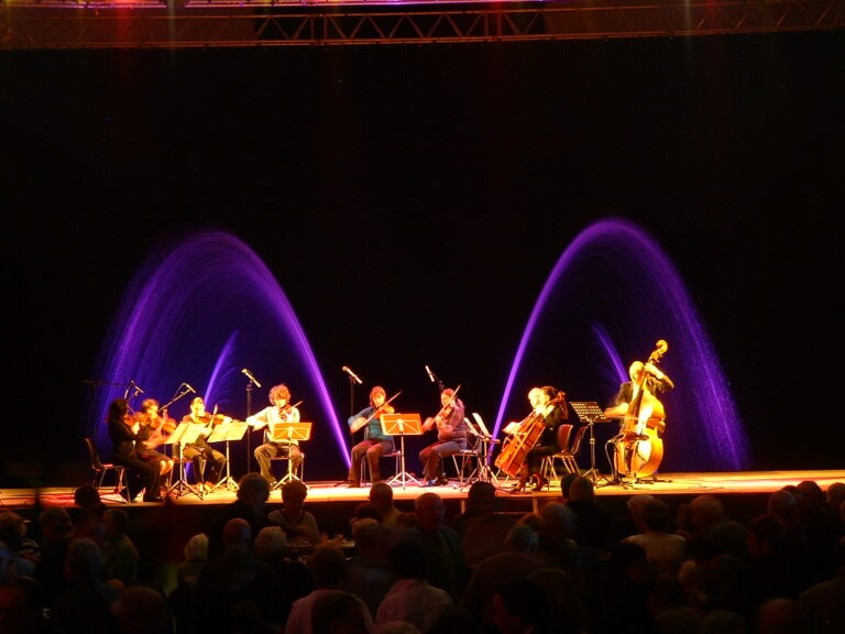 Fontaines intérieur avec un orchestre - Atlantid Fabrick
